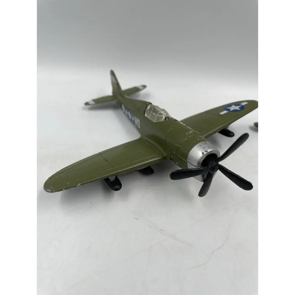 2010 MAISTO THUNDERBOLT FRESH METAL TAILWINDS CRIPES A'MIGHTY P-47D